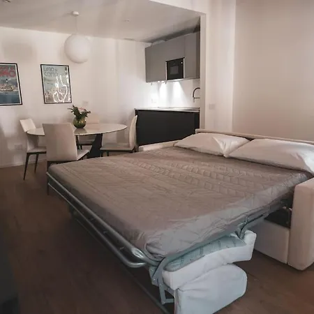 Appartamento Modern Lungolago Di