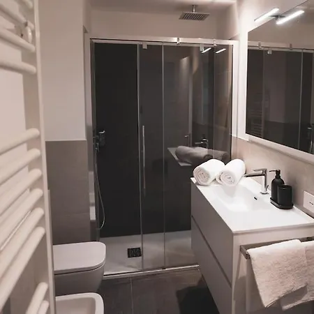 Appartamento Modern Lungolago Di Côme
