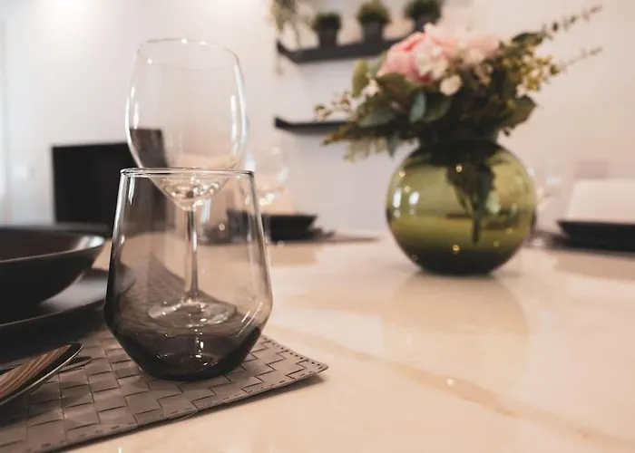 Modern Lungolago Di شقة