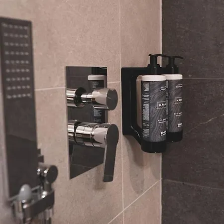 Modern Lungolago Di Appartement Como